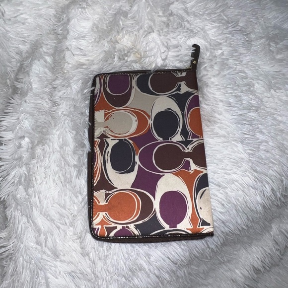 Coach Signature Portfolio Tablet Plum Monogram Holder - Picture 2 of 3